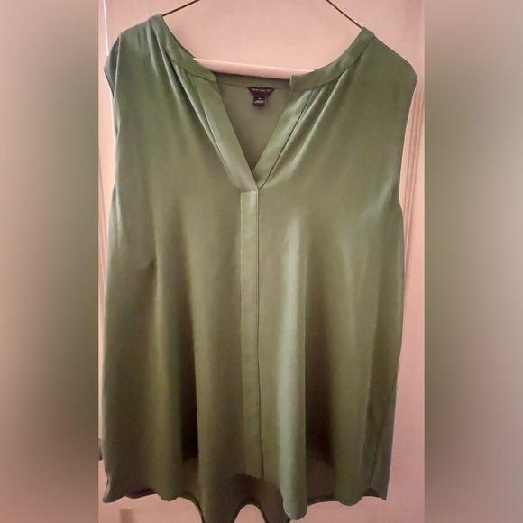 Ann Taylor Tops - Ann Taylor Olive Green V-Neck Sleeveless Blouse